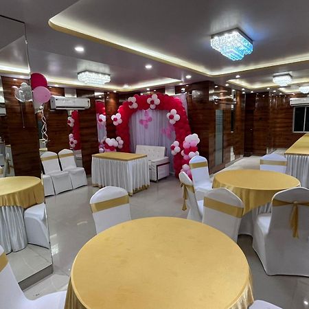 La Cresta Inn โกลกาตา ภายนอก รูปภาพ