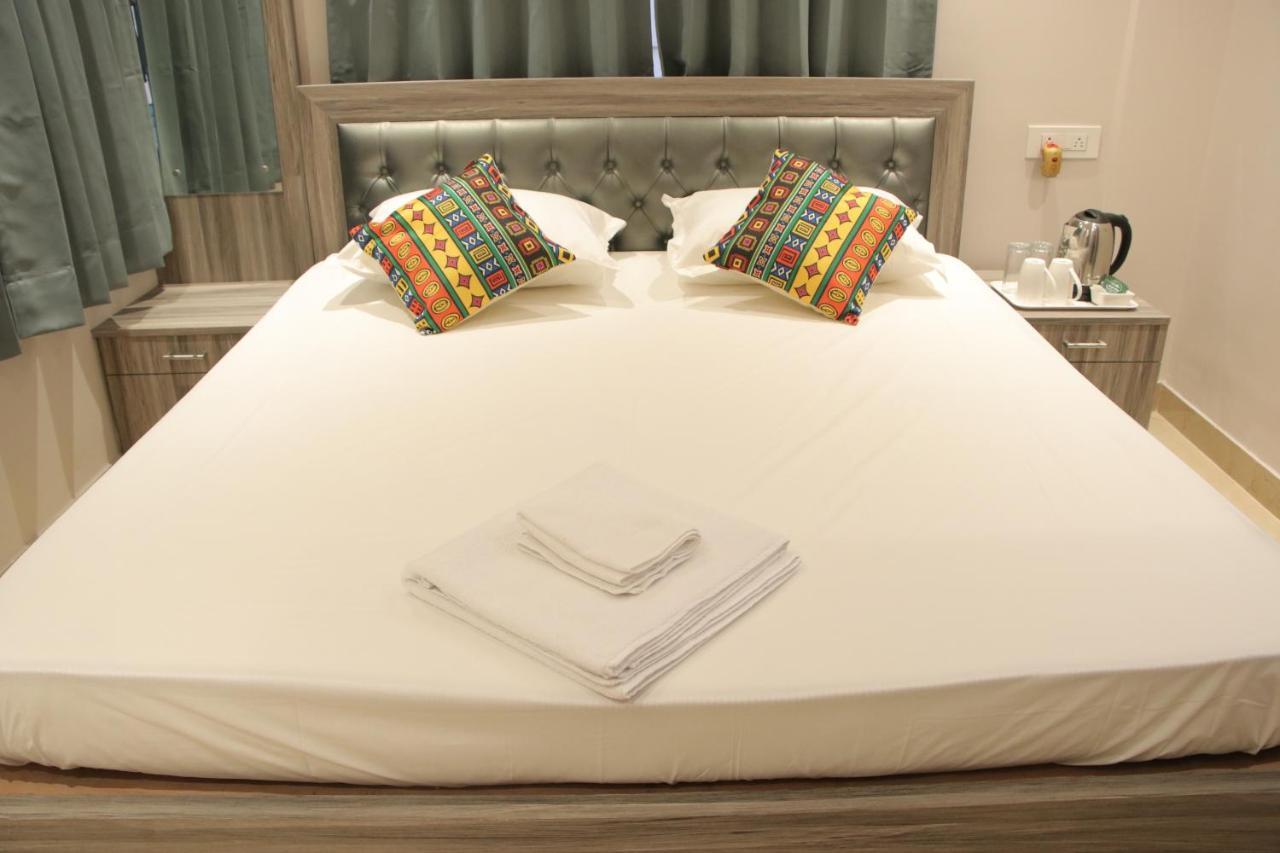La Cresta Inn โกลกาตา ภายนอก รูปภาพ