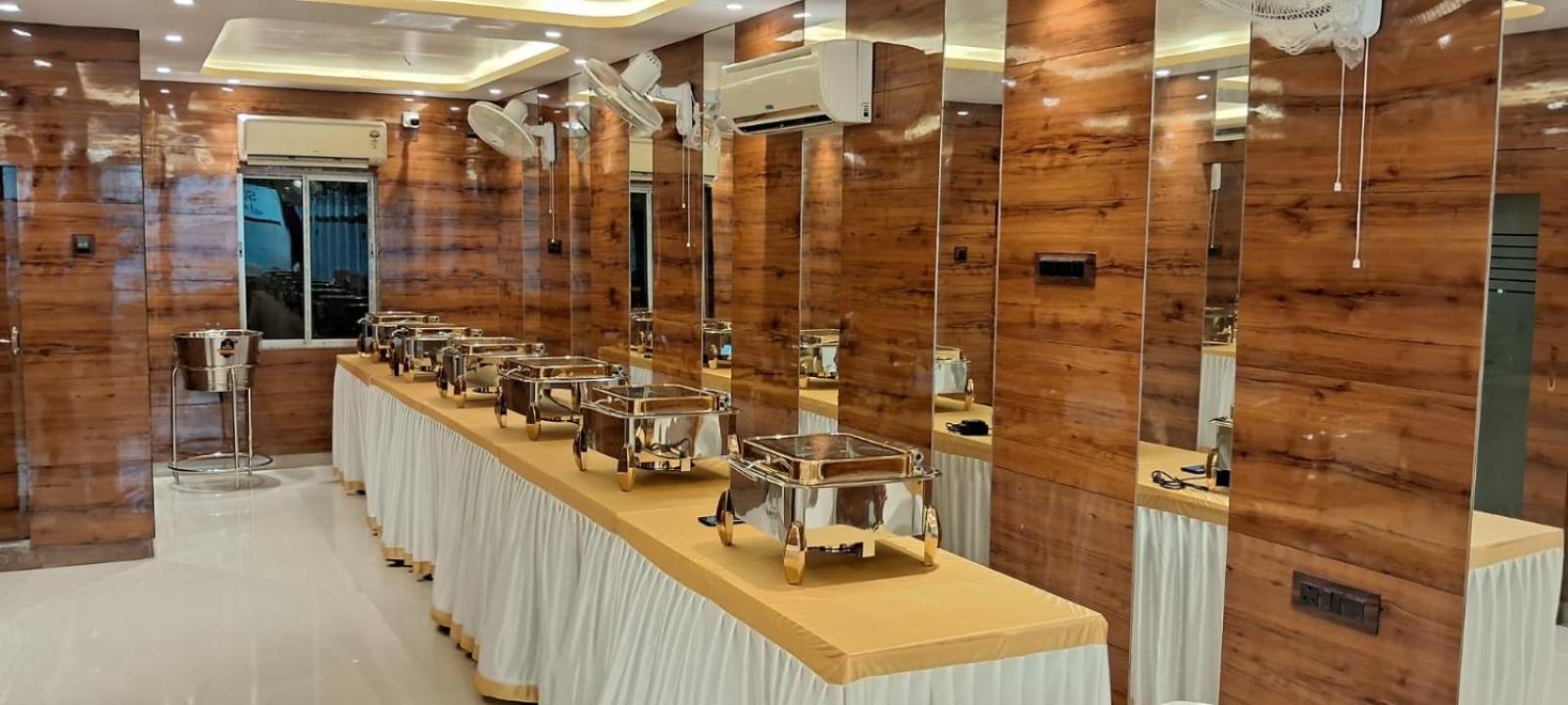 La Cresta Inn โกลกาตา ภายนอก รูปภาพ