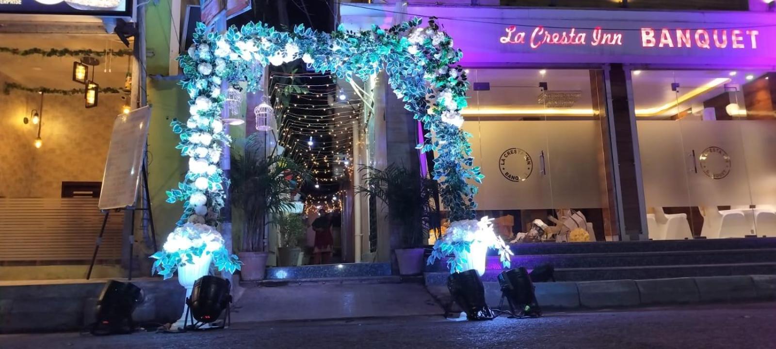 La Cresta Inn โกลกาตา ภายนอก รูปภาพ