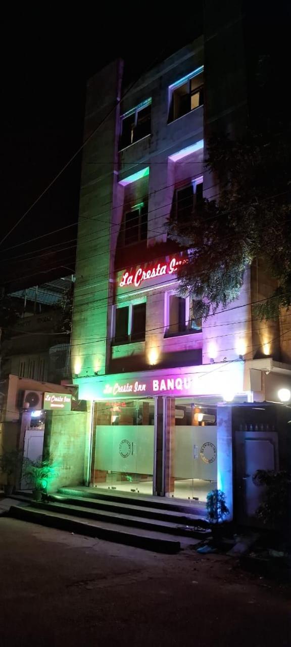 La Cresta Inn โกลกาตา ภายนอก รูปภาพ