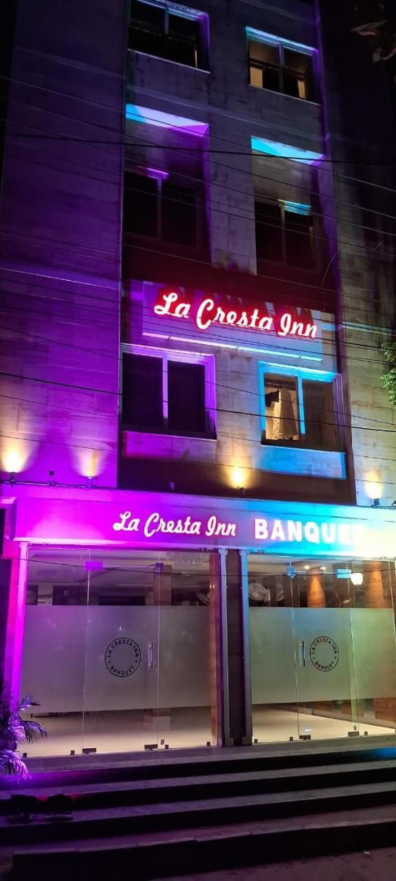 La Cresta Inn โกลกาตา ภายนอก รูปภาพ
