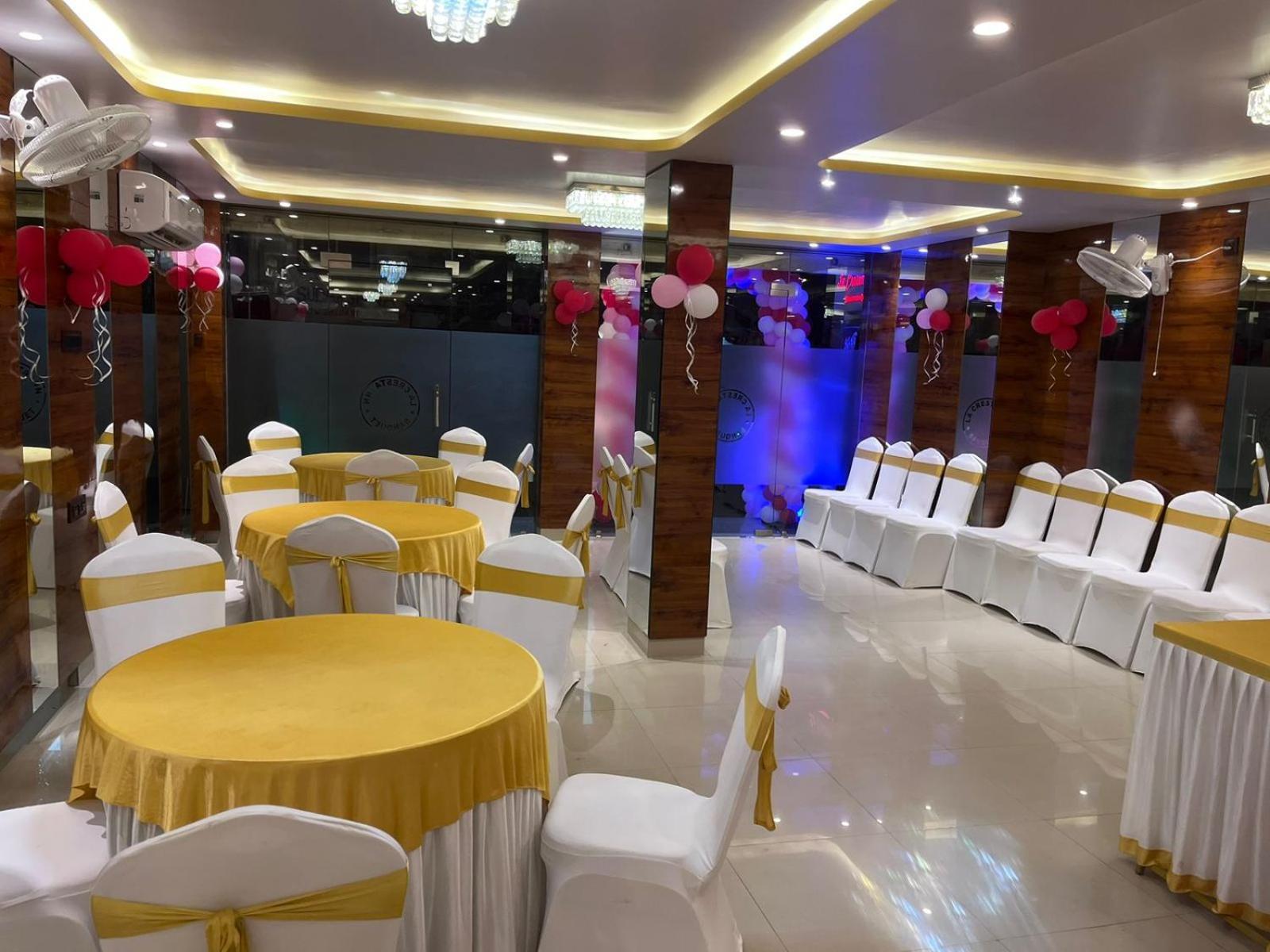 La Cresta Inn โกลกาตา ภายนอก รูปภาพ