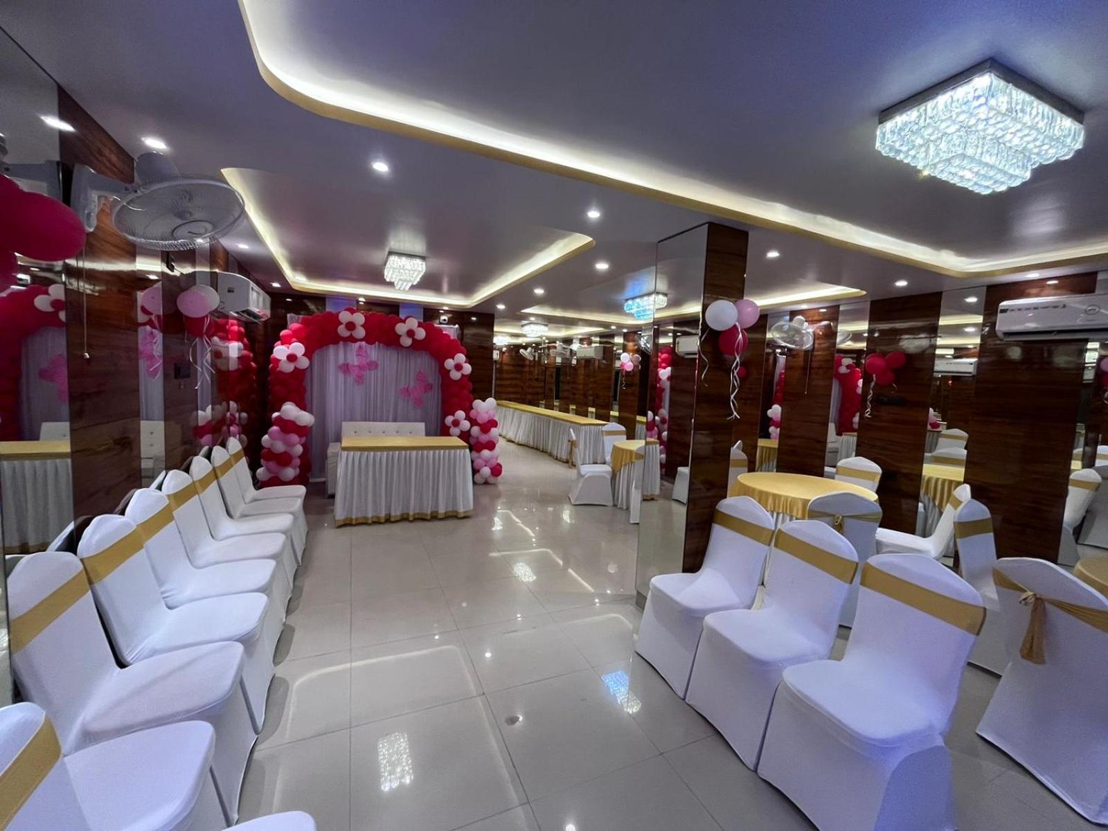 La Cresta Inn โกลกาตา ภายนอก รูปภาพ
